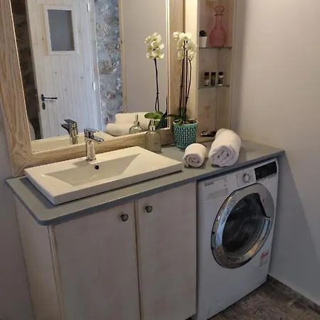 Luxurious In * Ípszosz