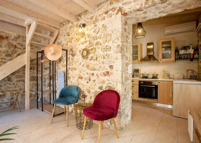 Villa Luxurious In Ipsos