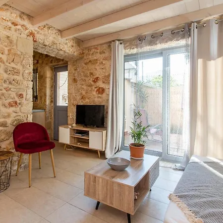 Luxurious In Villa