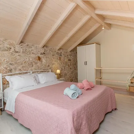 Villa Luxurious In