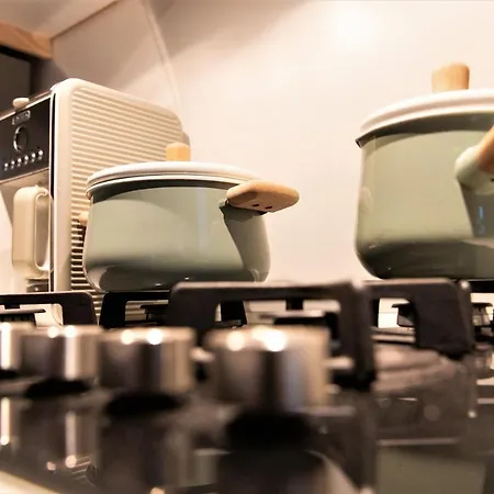 Luxurious In 입소스